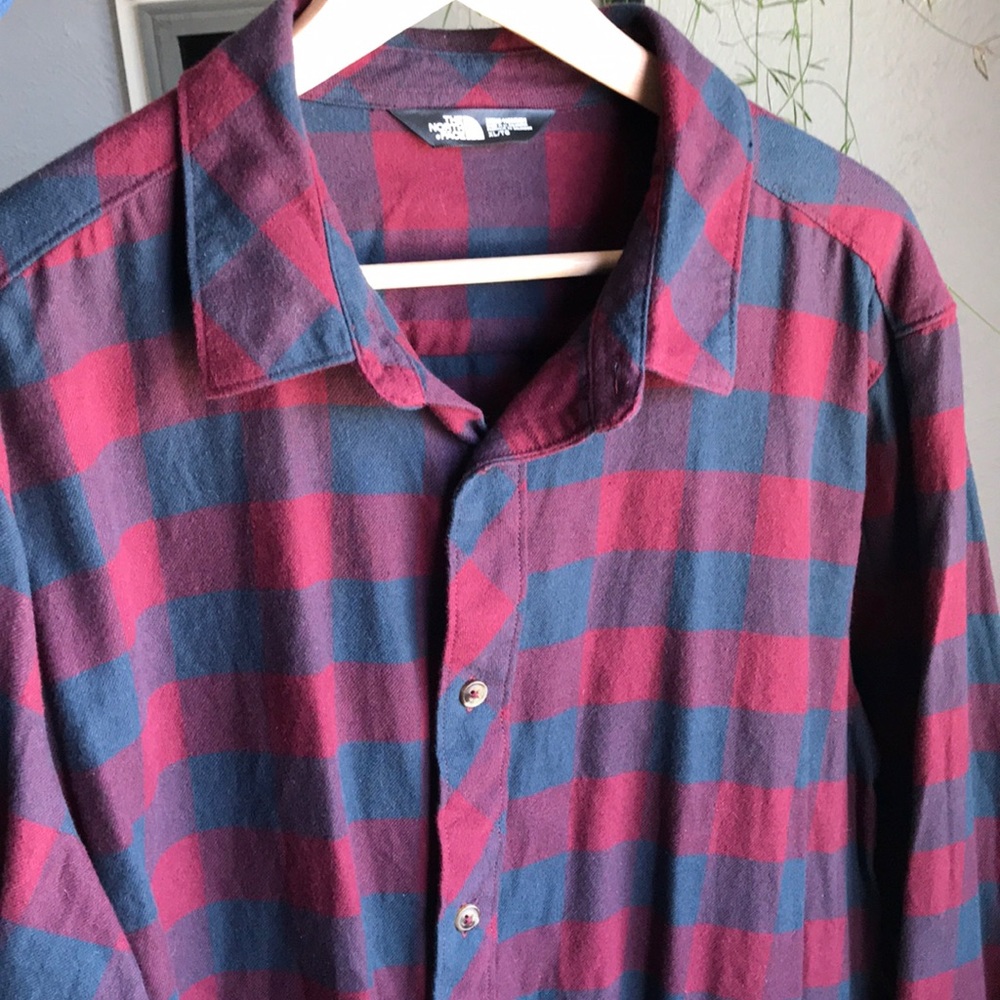 The North Face Men’s Long-Sleeve Flannel Shirt